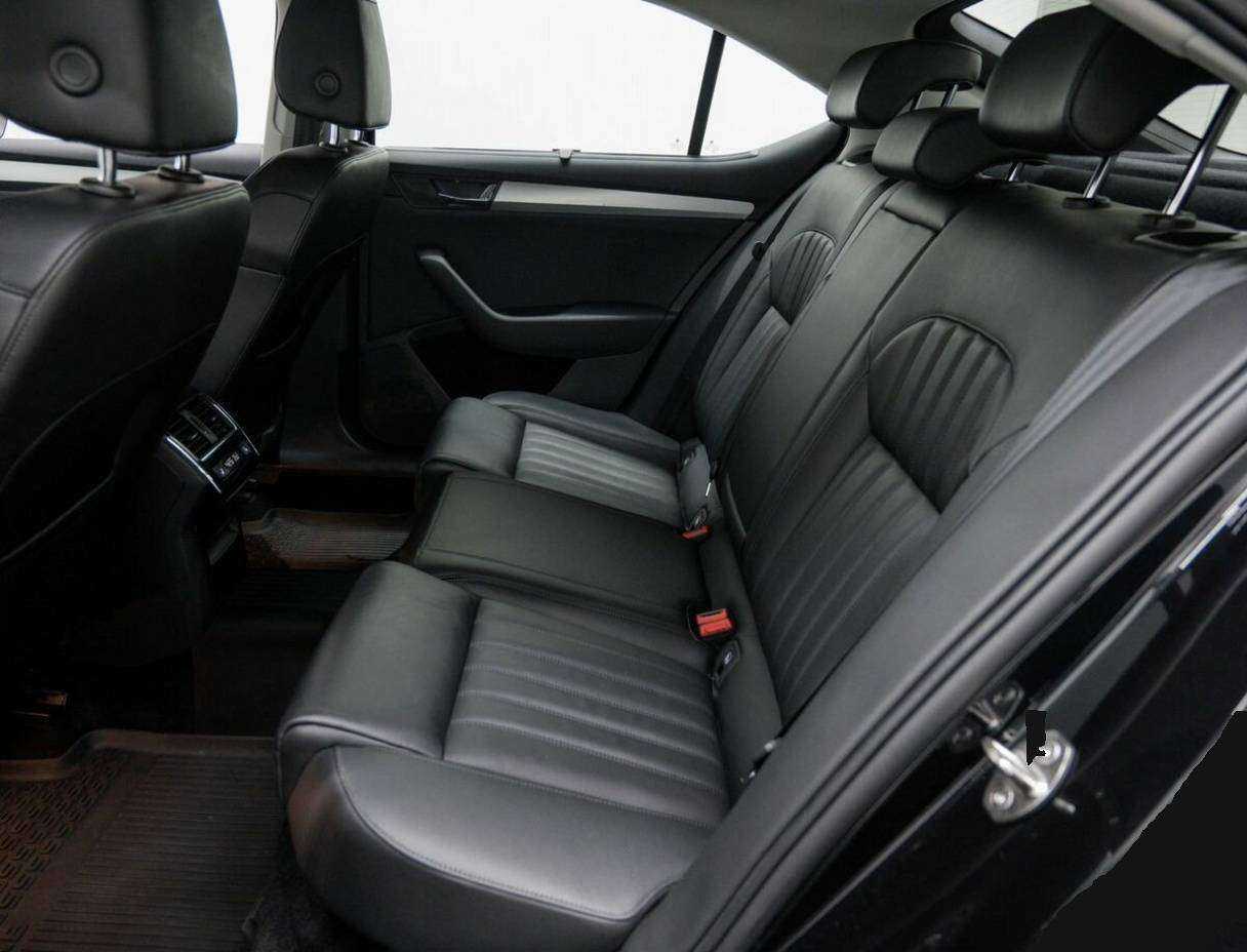 Б/У Шкода Суперб 2017 года. Фото: #12