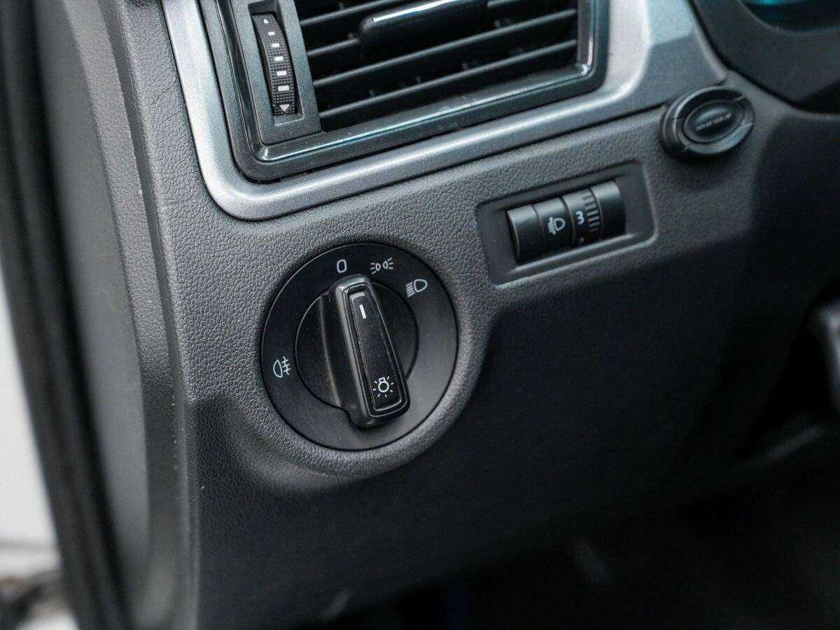 Б/У Шкода Рапид 2017 года. Фото: #19