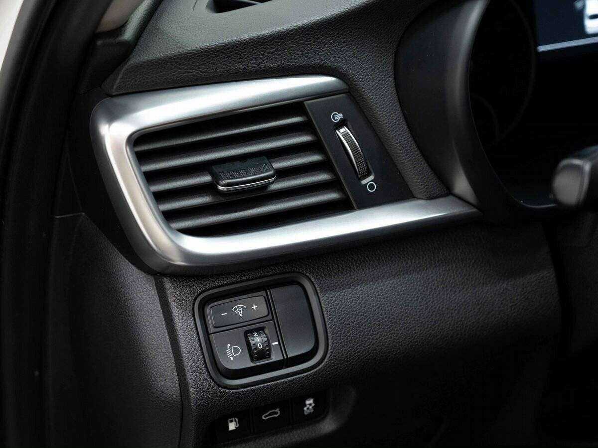 Б/У Киа Оптима 2018 года. Фото: #24