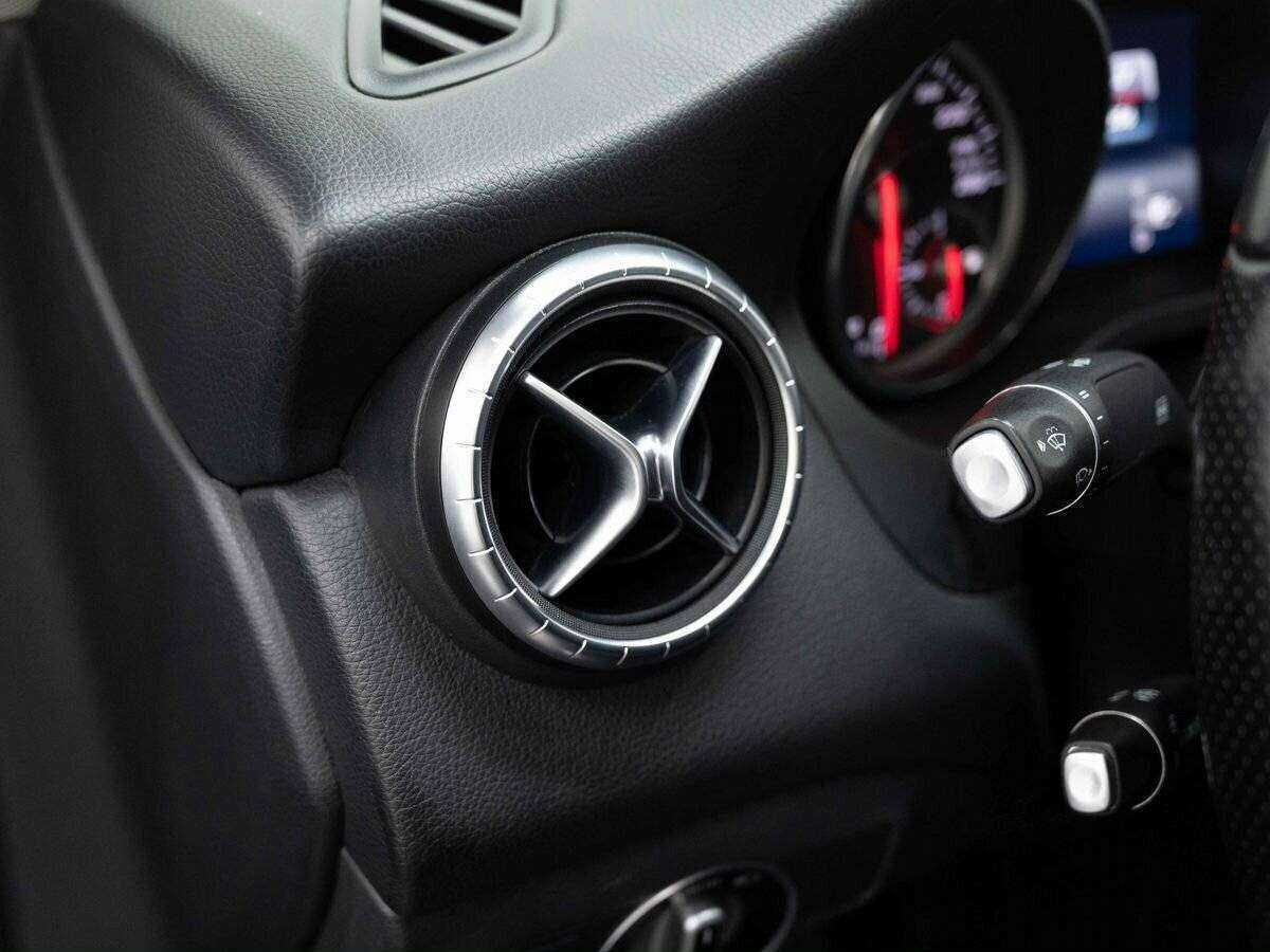 Б/У Мерседес-Бенц КЛА 2018 года. Фото: #18