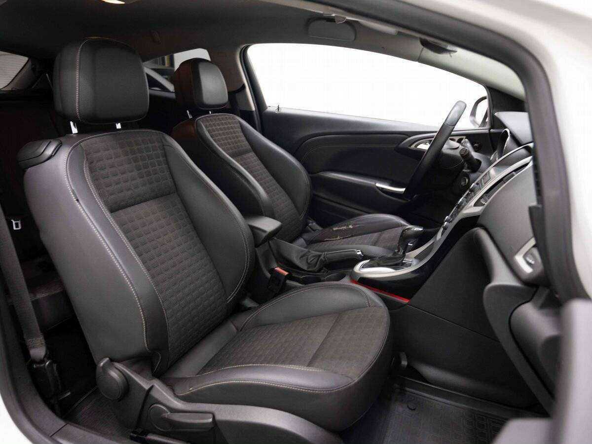 Б/У Опель Астра 2012 года. Фото: #10