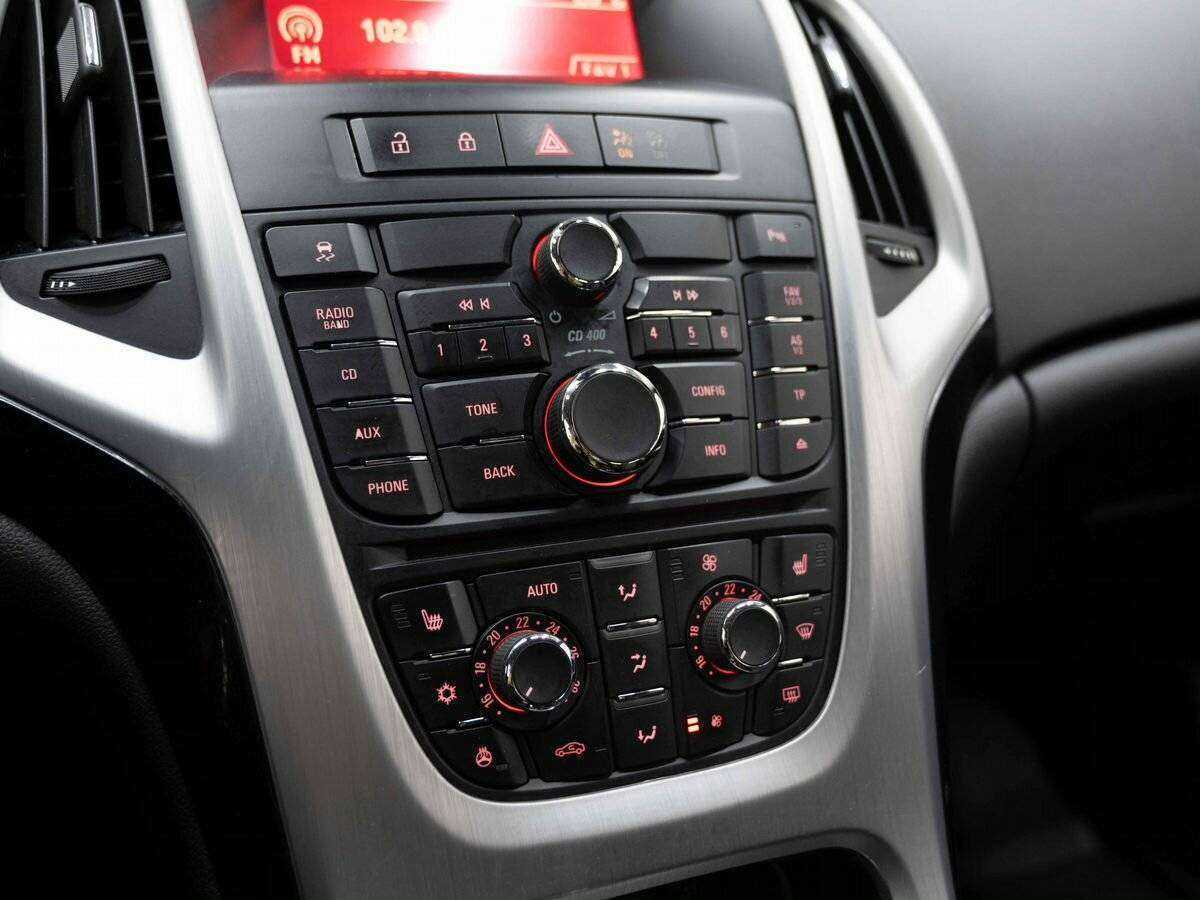 Б/У Опель Астра 2012 года. Фото: #17