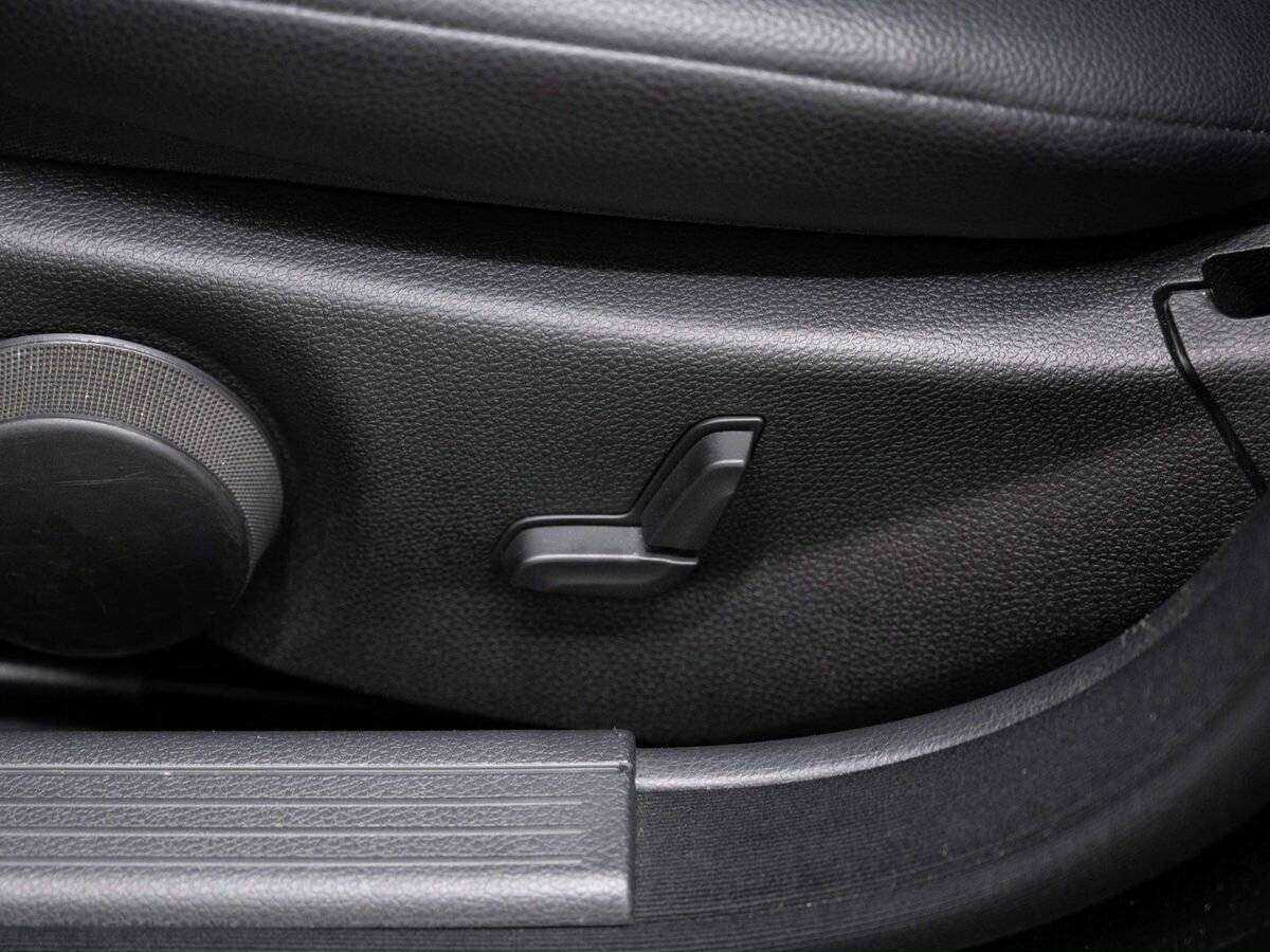 Б/У Мерседес-Бенц Ц-Класс 2013 года. Фото: #18