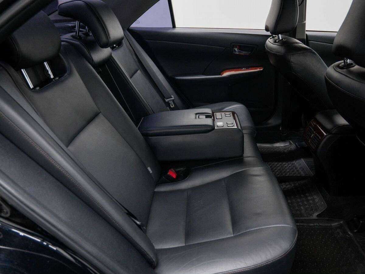 Б/У Тойота Камри 2014 года. Фото: #8