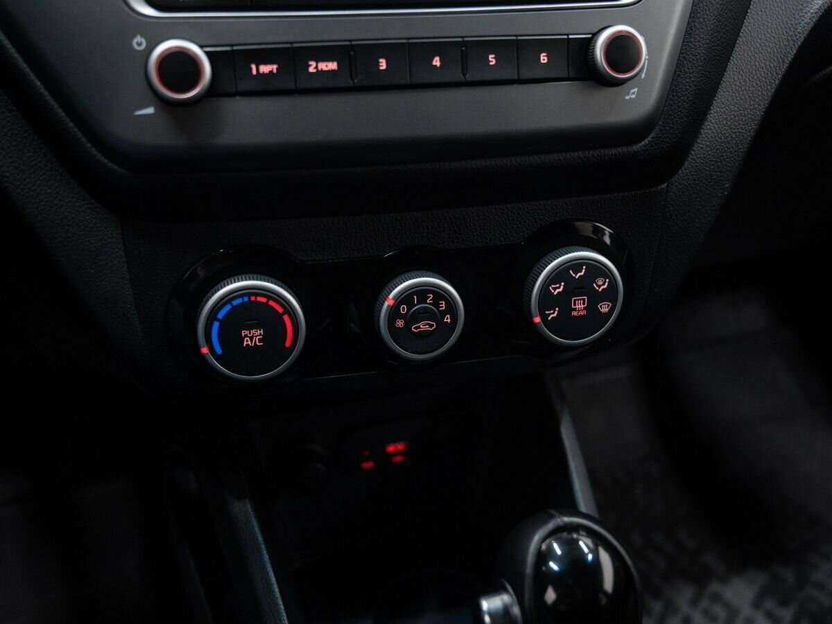 Б/У Киа Рио 2015 года. Фото: #24