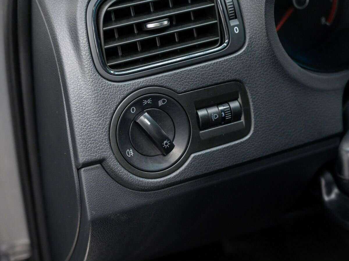 Б/У Фольксваген Поло 2020 года. Фото: #15