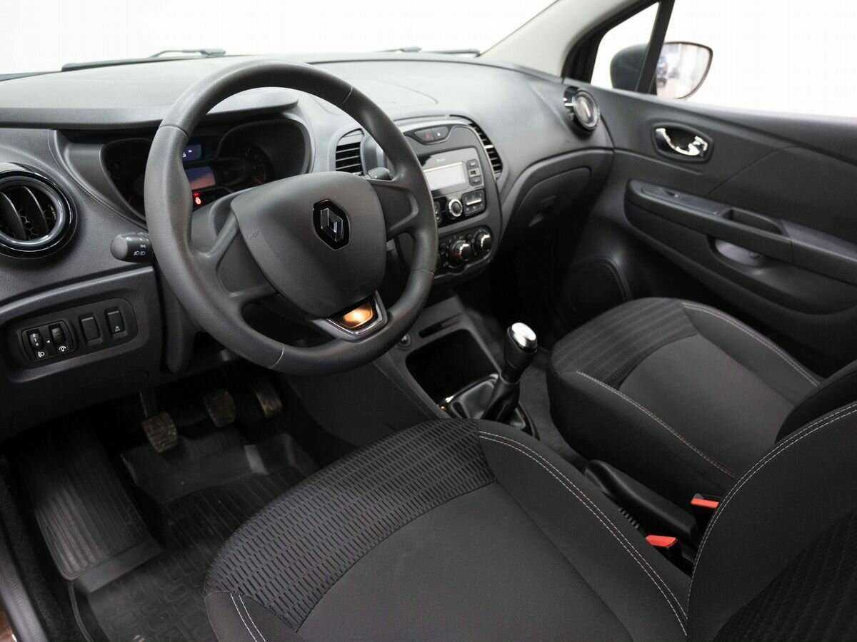 Б/У Рено Каптюр 2020 года. Фото: #6