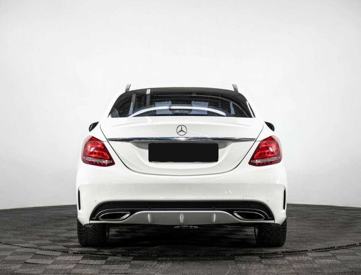 Б/У Мерседес-Бенц Ц-Класс 2014 года. Фото: #3