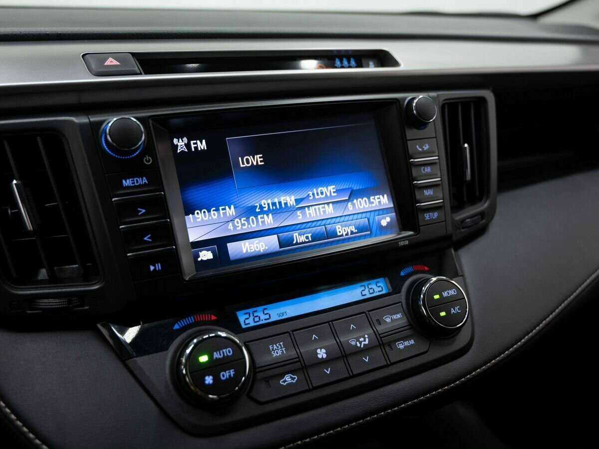 Б/У Тойота Рав4 2017 года. Фото: #15