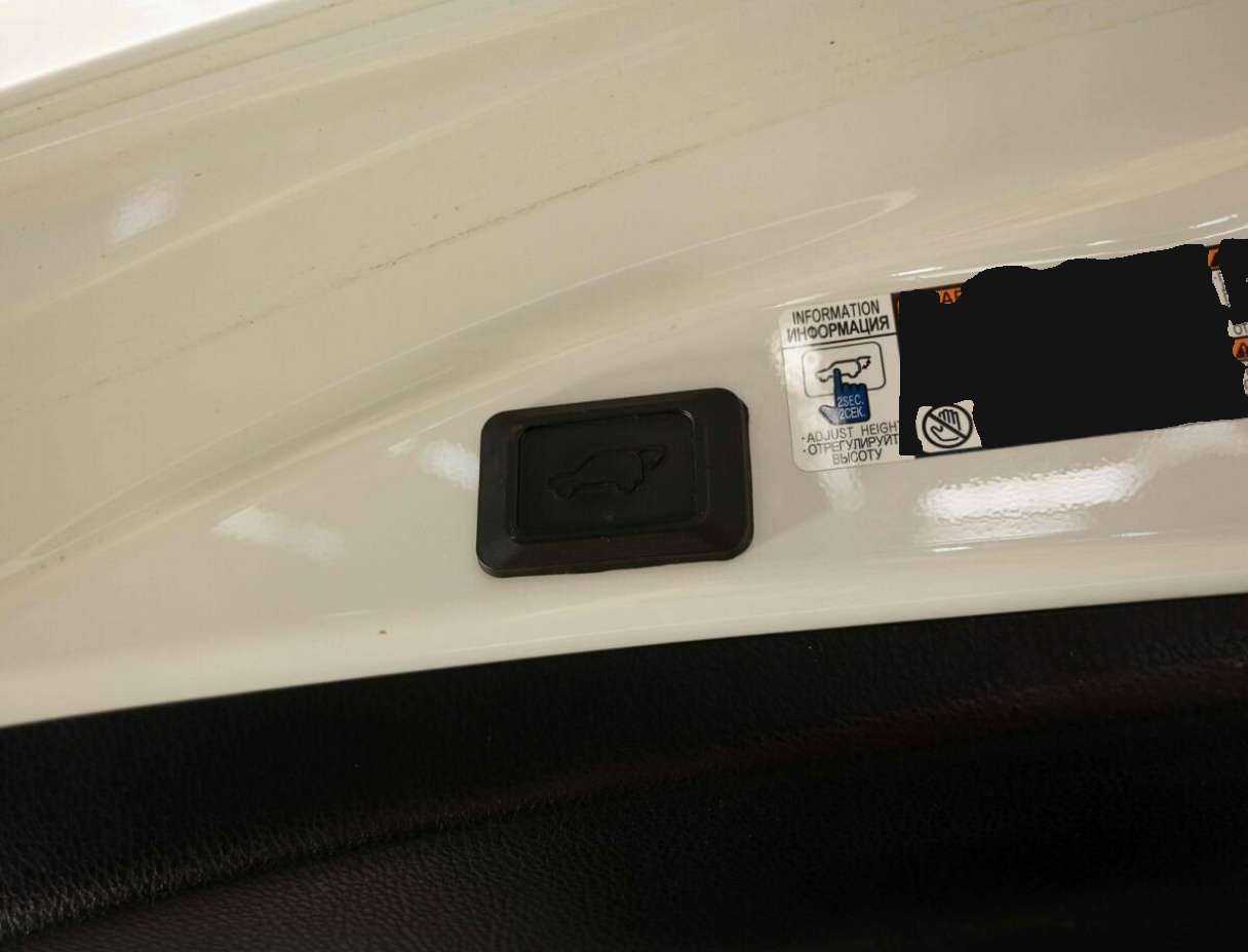 Б/У Тойота Рав4 2017 года. Фото: #18