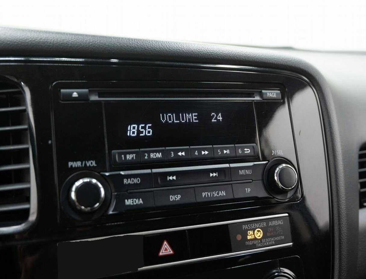 Б/У Митсубиши Оутлэндер 2019 года. Фото: #21