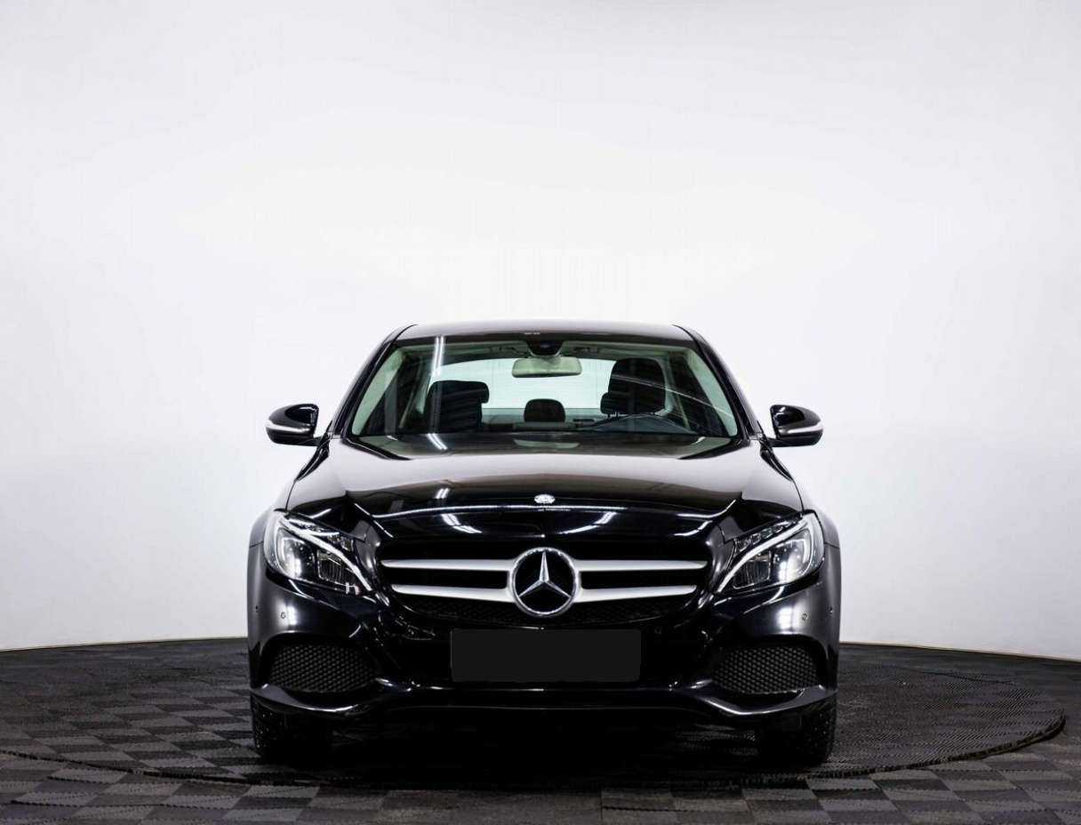 Б/У Мерседес-Бенц Ц-Класс 2015 года. Фото: #1