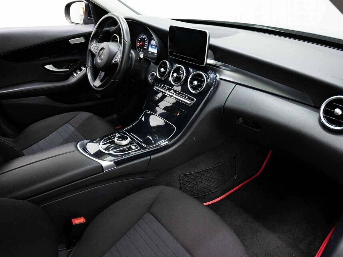 Б/У Мерседес-Бенц Ц-Класс 2015 года. Фото: #8