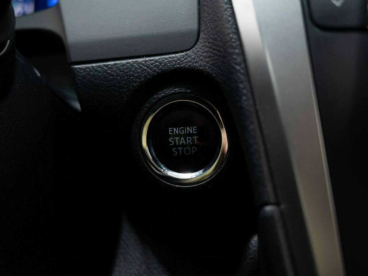 Б/У Тойота Камри 2018 года. Фото: #21