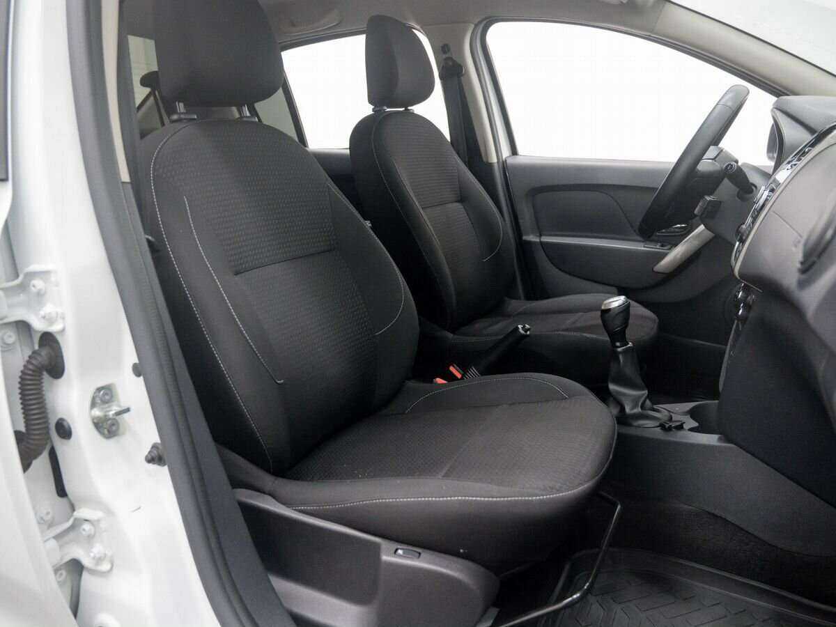 Б/У Рено Логан 2020 года. Фото: #5