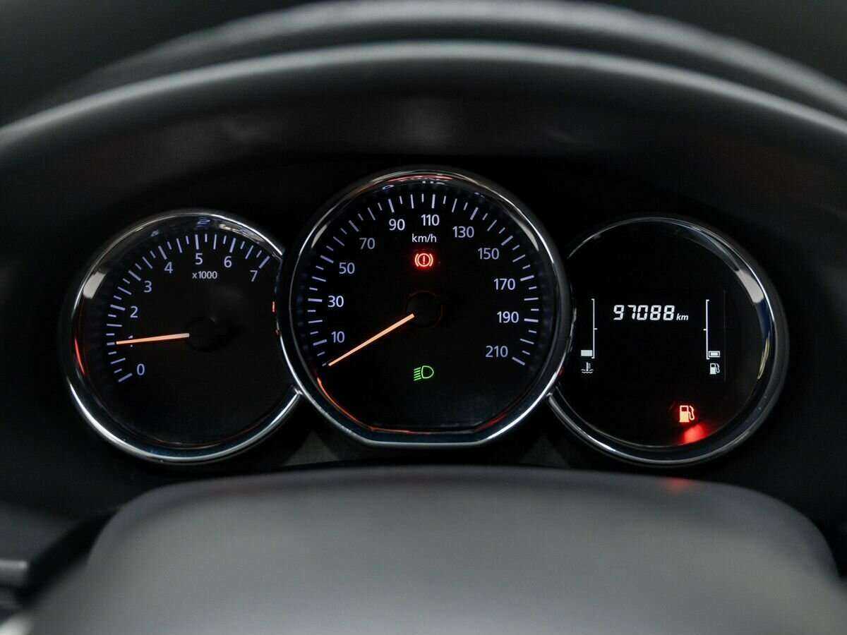 Б/У Рено Логан 2020 года. Фото: #18