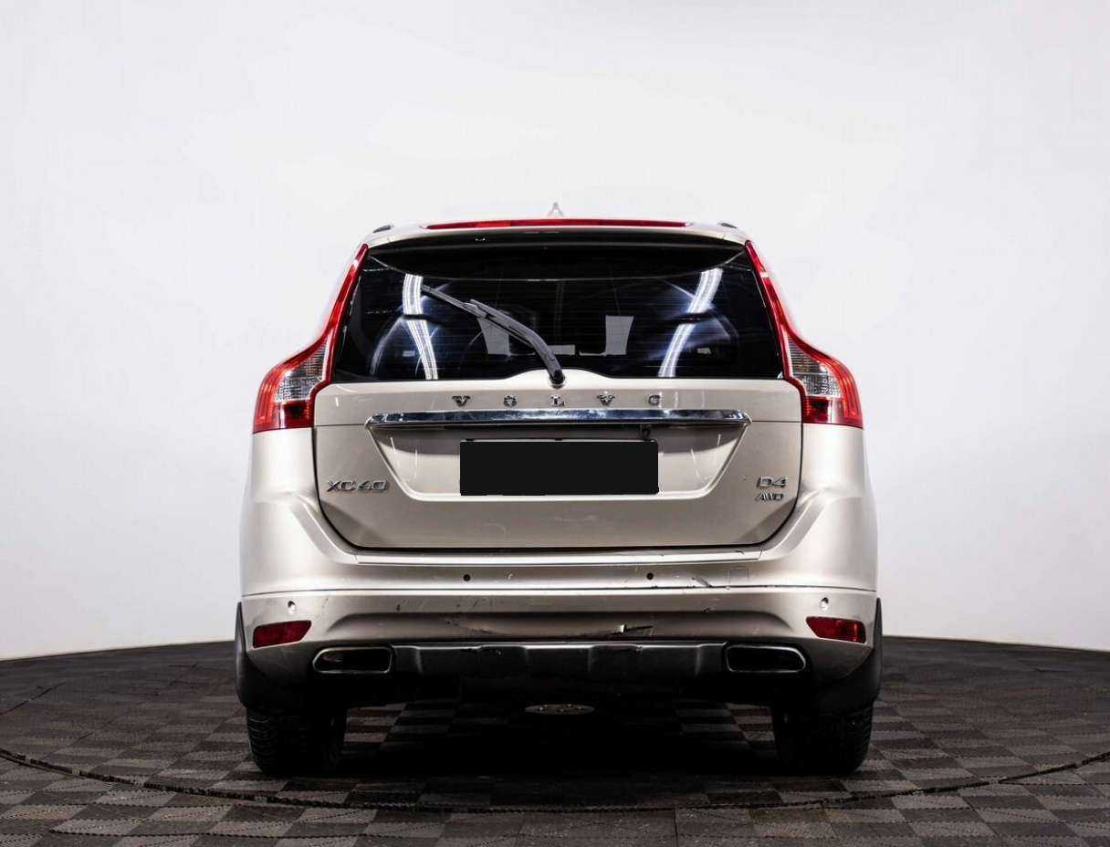 Б/У Вольво ИксЦ60 2014 года. Фото: #4