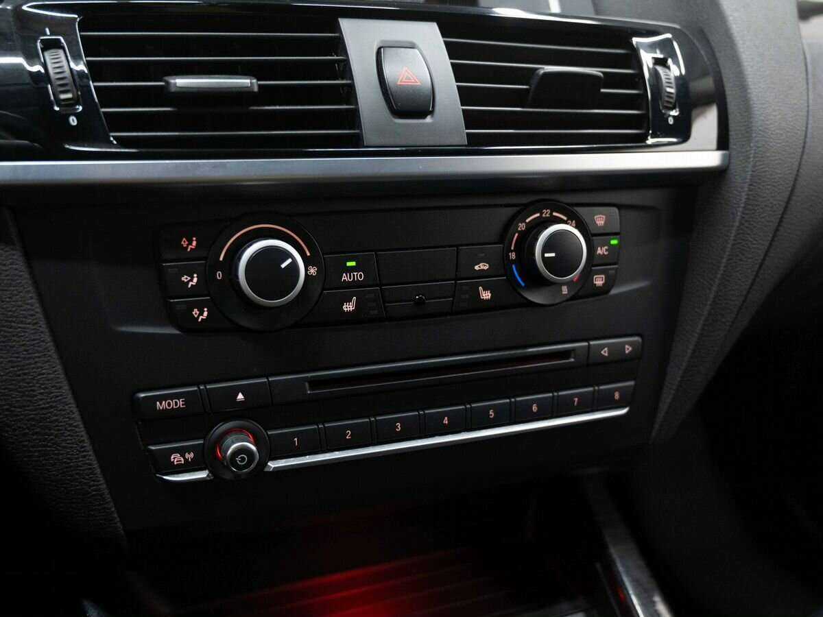 Б/У БМВ Икс3 2015 года. Фото: #18