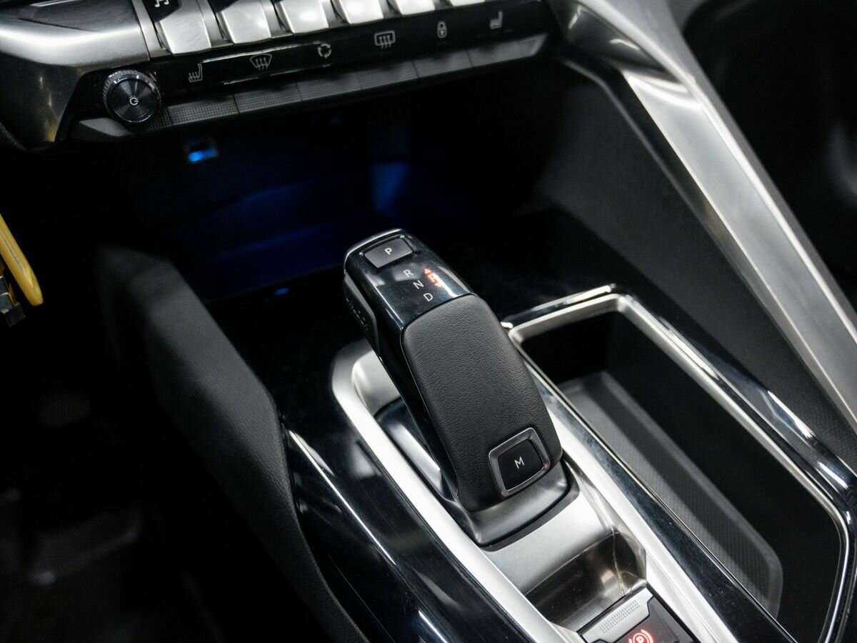 Б/У Пежо 3008 2018 года. Фото: #15