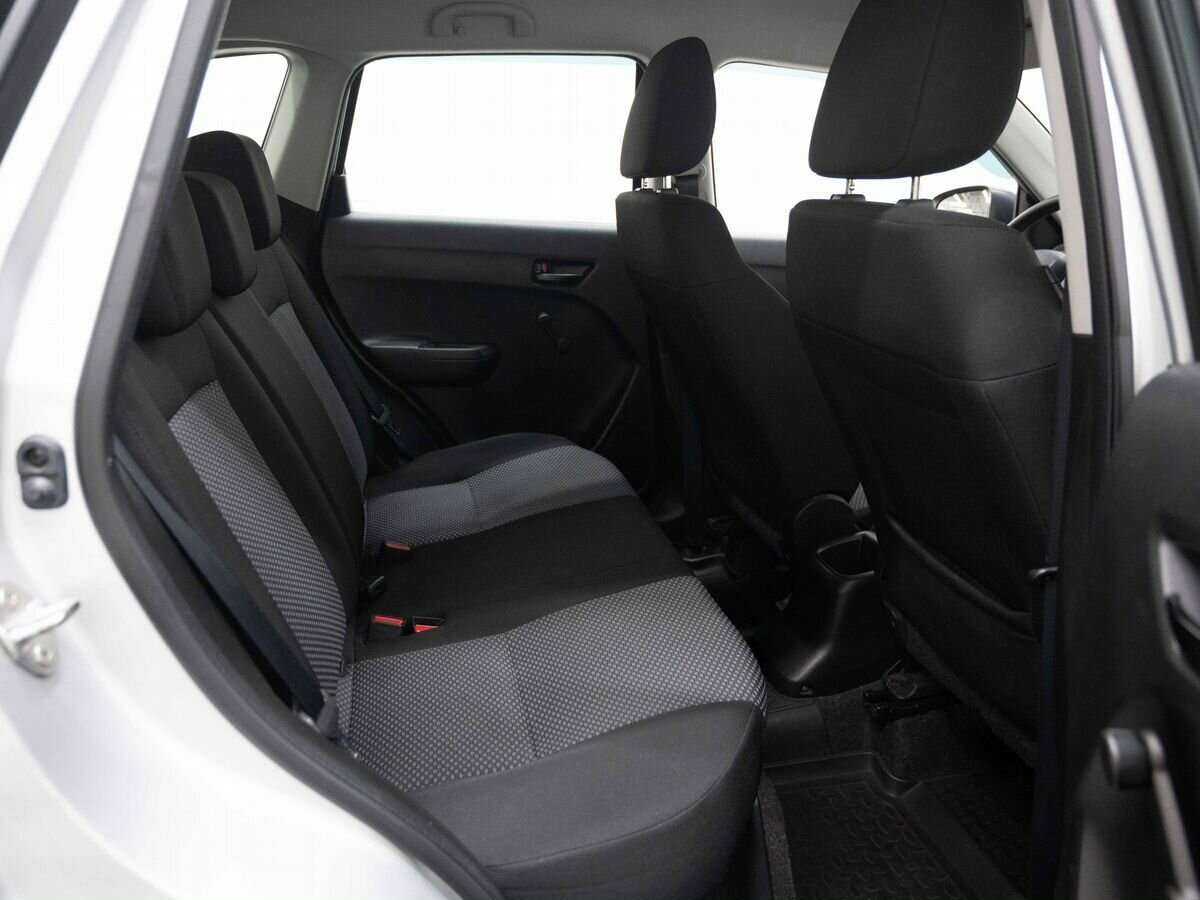 Б/У Сузуки Витара 2015 года. Фото: #7