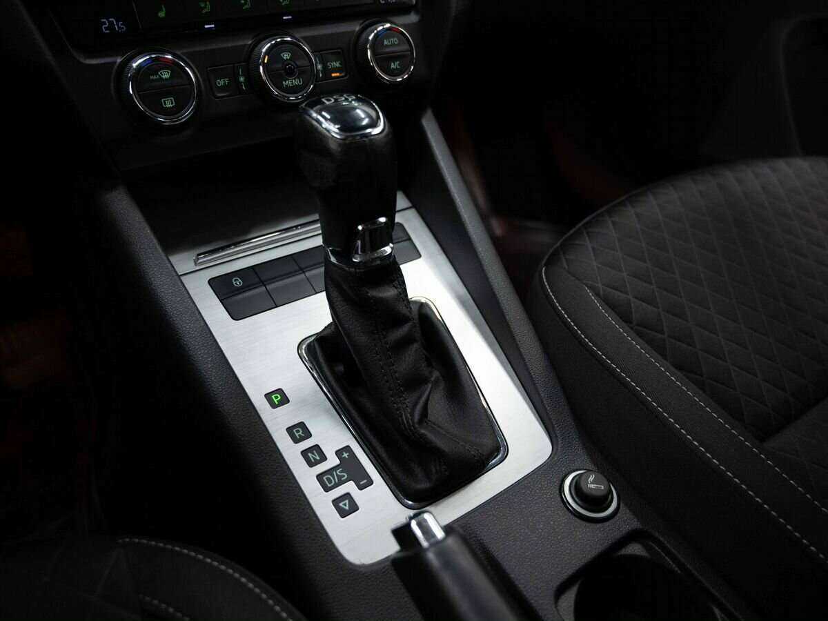 Б/У Шкода Октавия 2016 года. Фото: #18