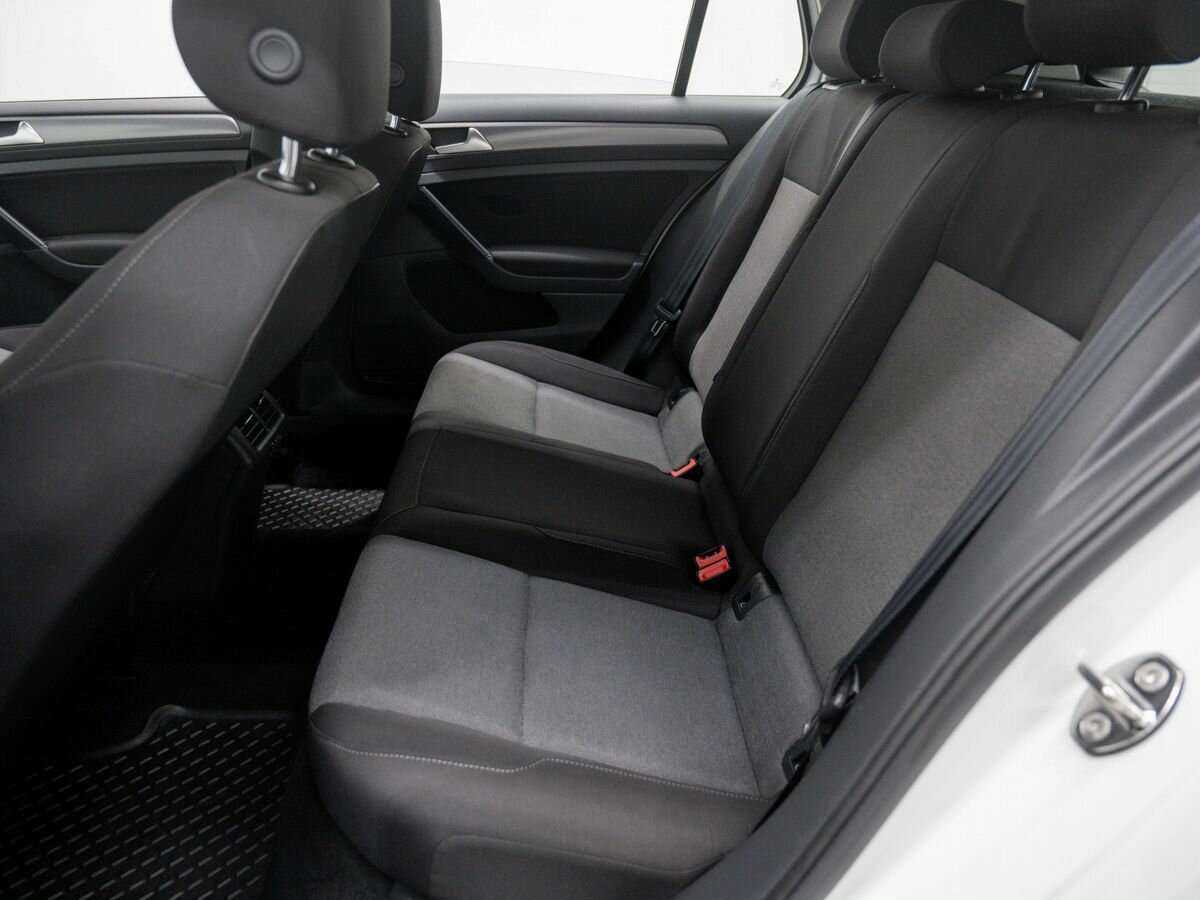 Б/У Фольксваген Гольф 2014 года. Фото: #11