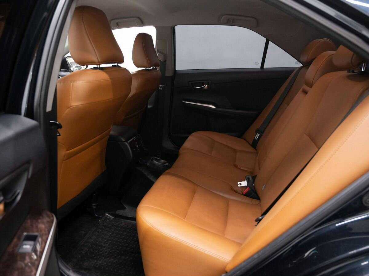 Б/У Тойота Камри 2015 года. Фото: #8