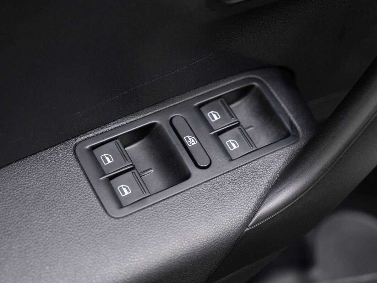 Б/У Фольксваген Поло 2018 года. Фото: #16