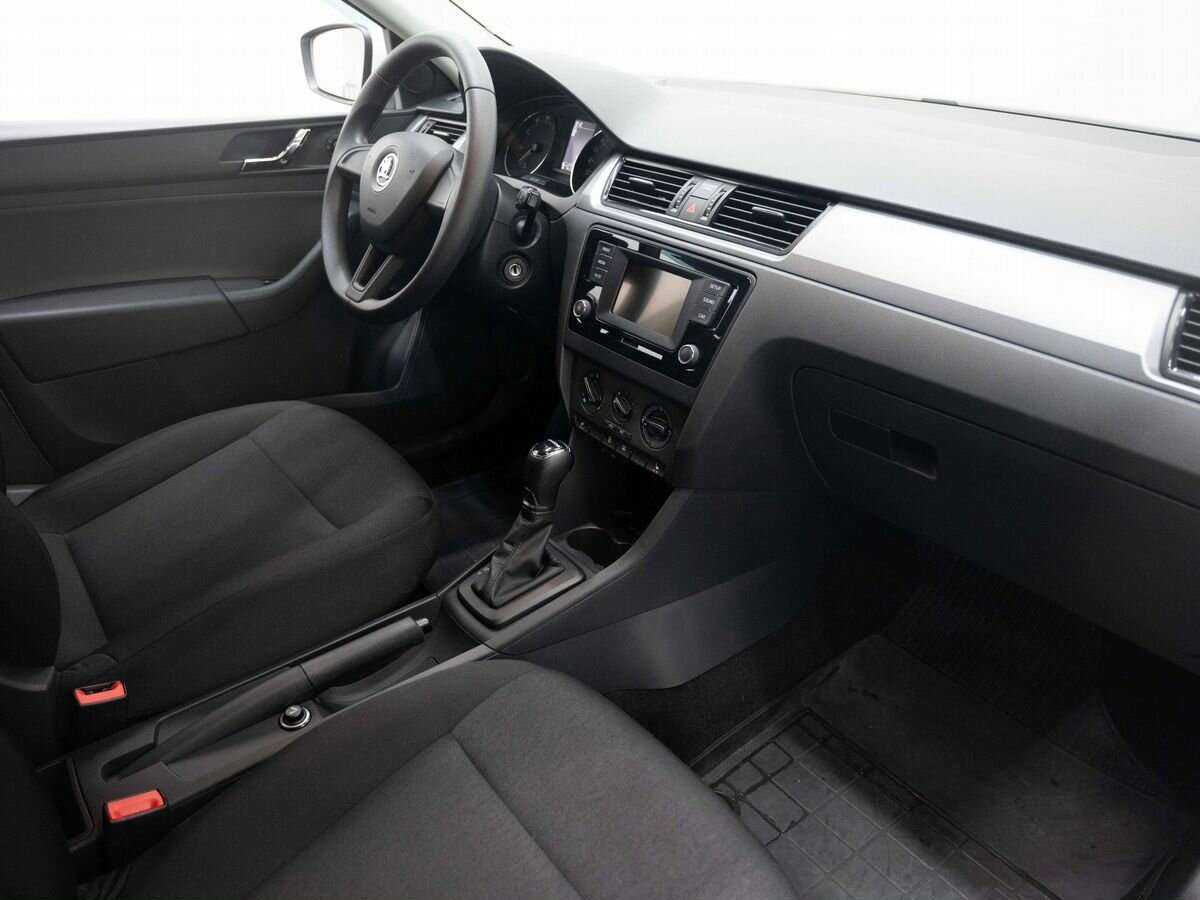 Б/У Шкода Рапид 2017 года. Фото: #10