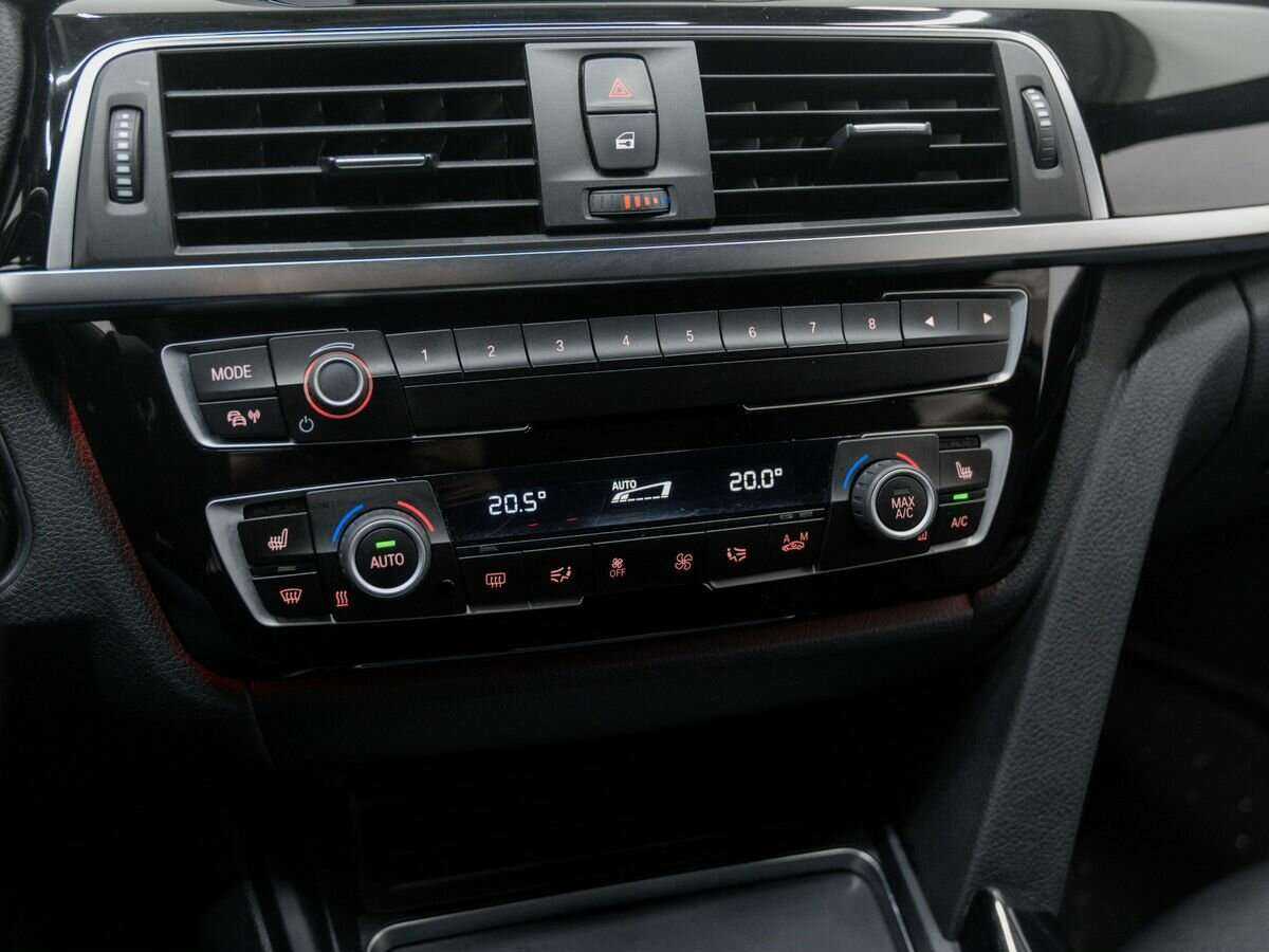 Б/У БМВ 3 серии 2017 года. Фото: #26