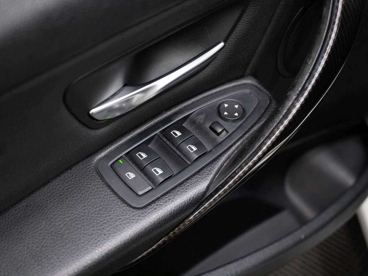 Б/У БМВ 3 серии 2014 года. Фото: #16