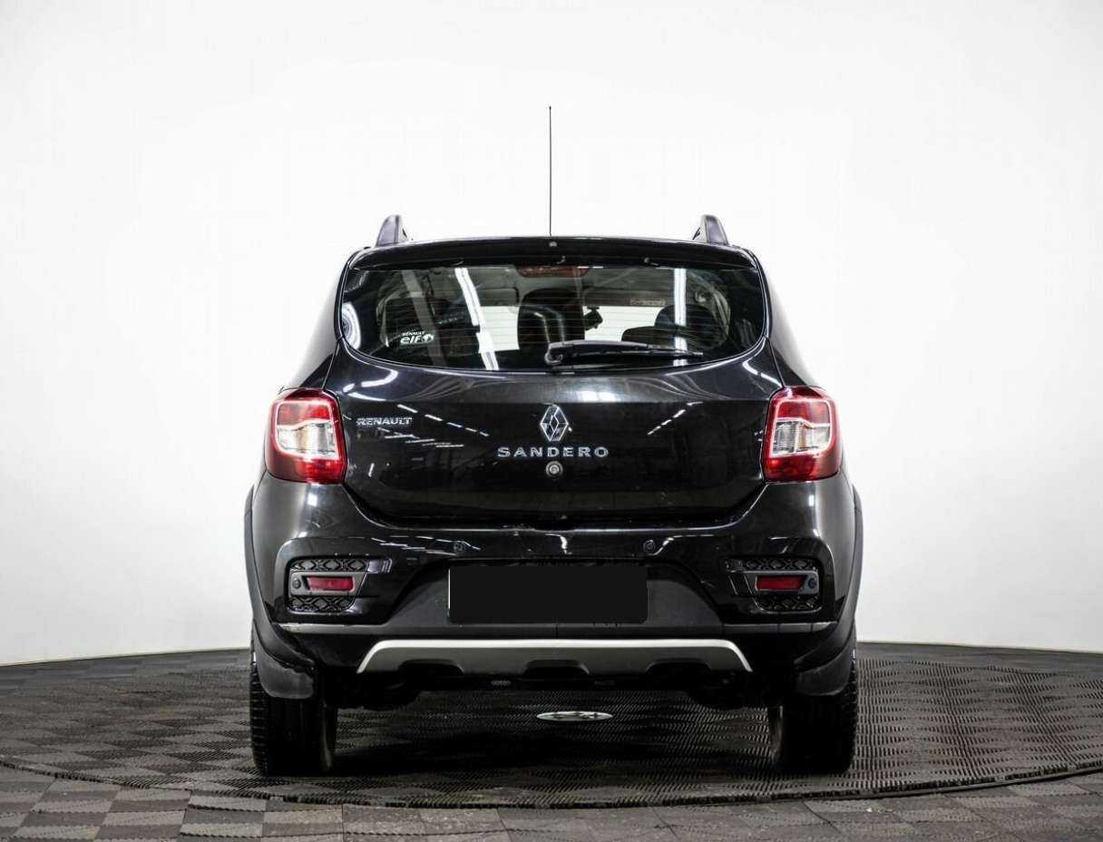 Б/У Рено Сандеро 2015 года. Фото: #4
