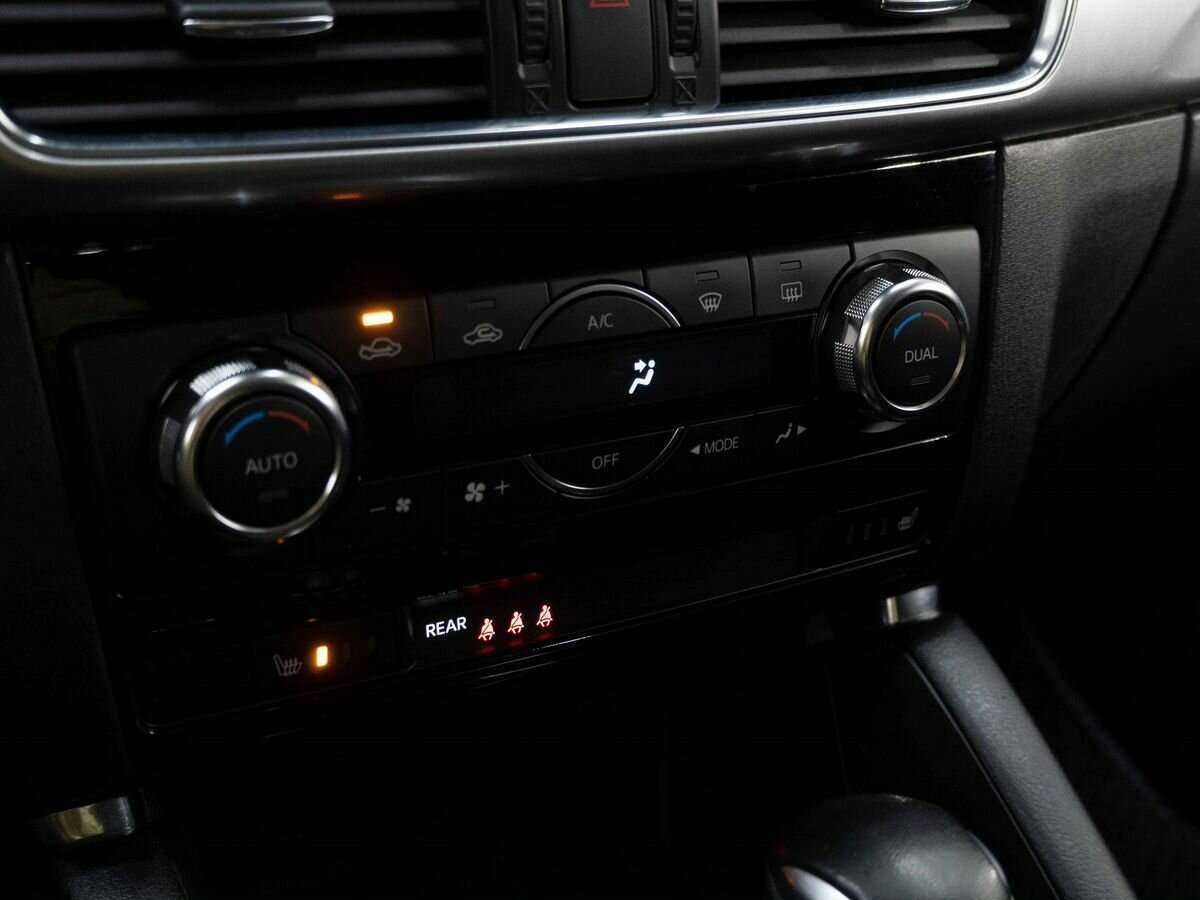 Б/У Мазда Ц-Икс-5 2016 года. Фото: #19