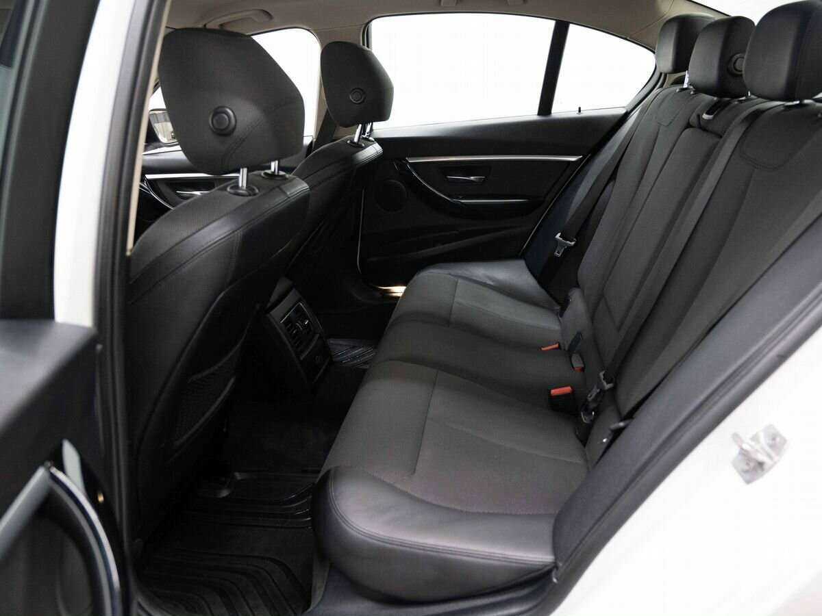 Б/У БМВ 3 серии 2016 года. Фото: #8