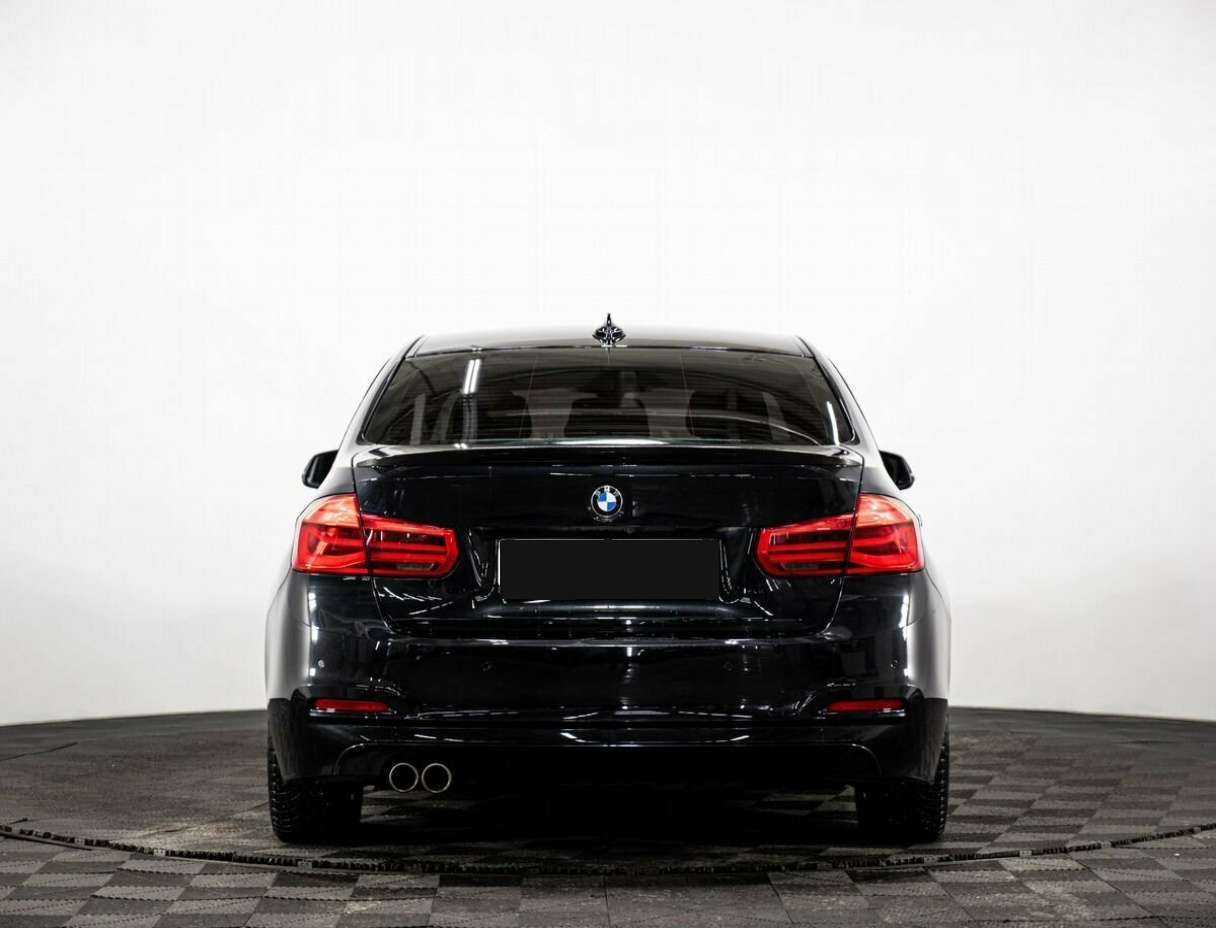 Б/У БМВ 3 серии 2015 года. Фото: #2