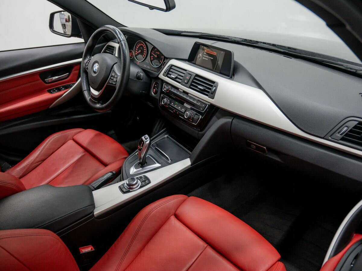 Б/У БМВ 3 серии 2015 года. Фото: #4