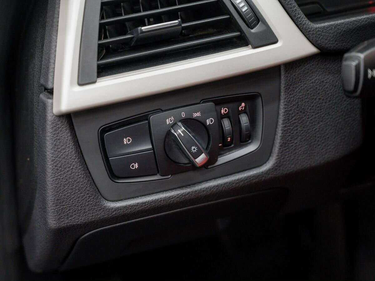 Б/У БМВ 3 серии 2015 года. Фото: #13