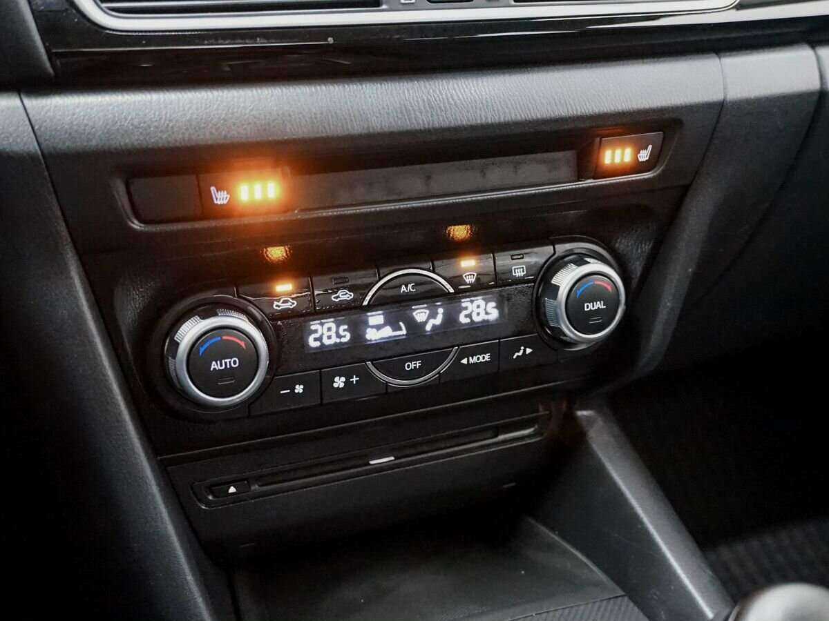 Б/У Мазда 3 2013 года. Фото: #14