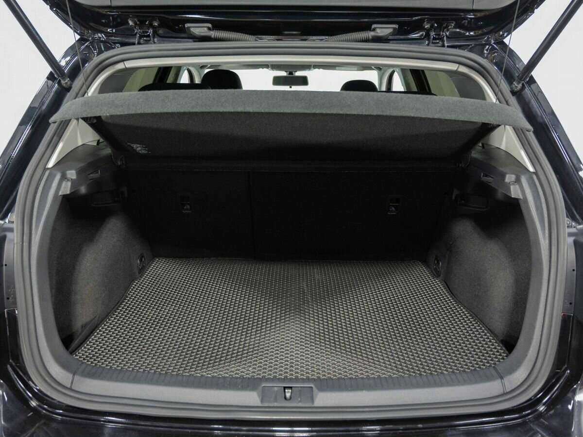 Б/У Фольксваген Гольф 2013 года. Фото: #24