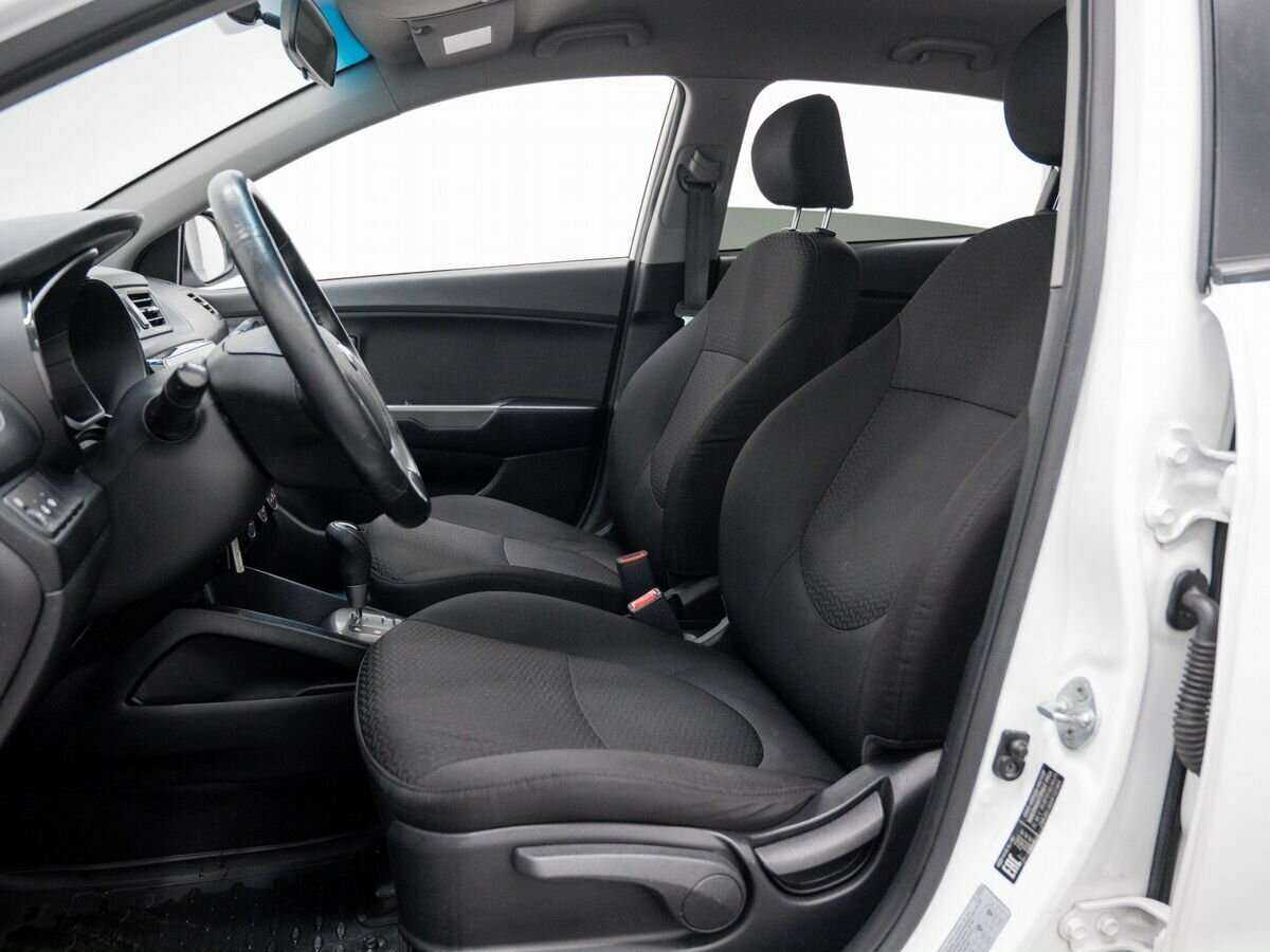 Б/У Киа Рио 2017 года. Фото: #13