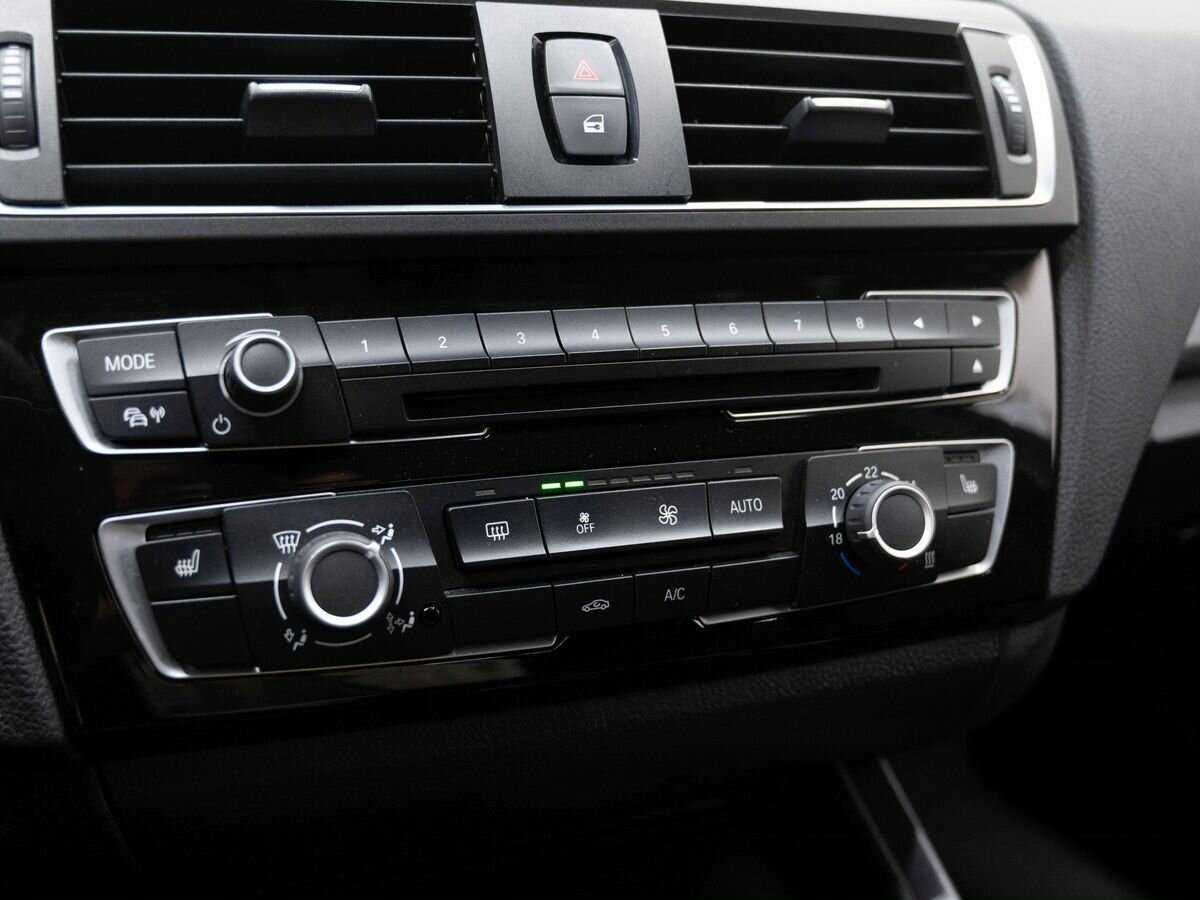 Б/У БМВ 1 серии 2017 года. Фото: #16