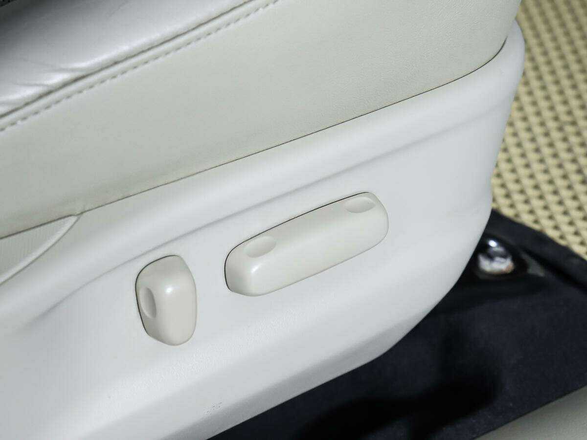 Б/У Тойота Венза 2014 года. Фото: #14