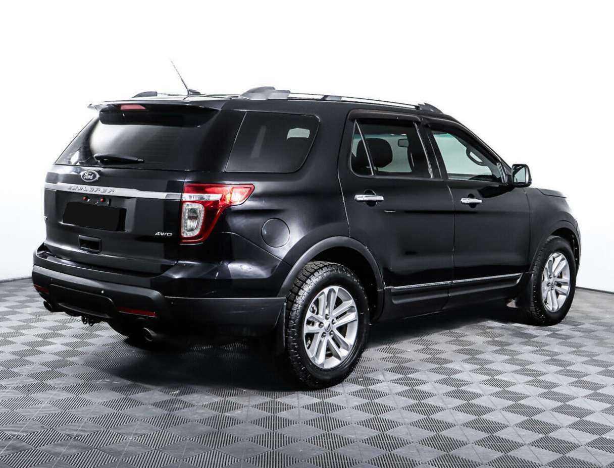 Б/У Форд Експлорер 2013 года. Фото: #4