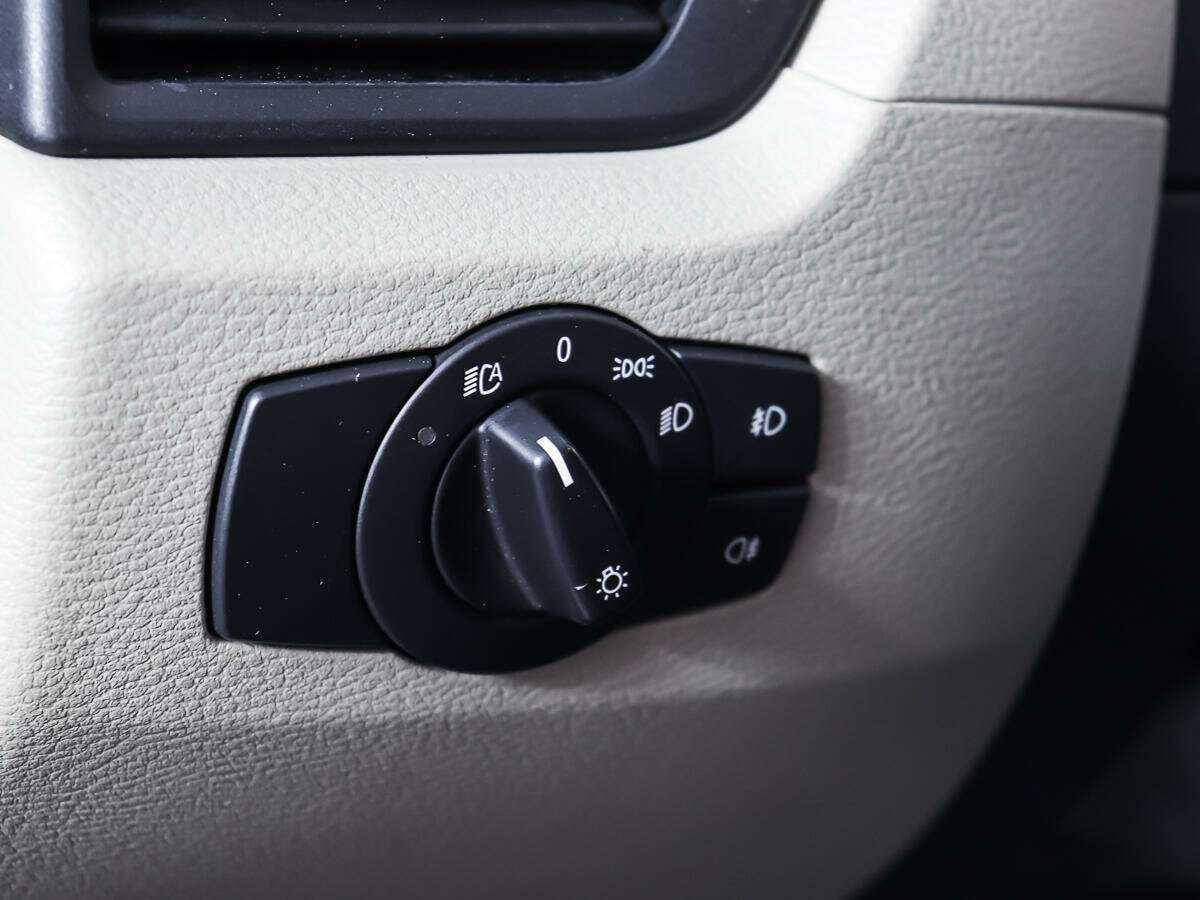 Б/У БМВ Икс1 2012 года. Фото: #14