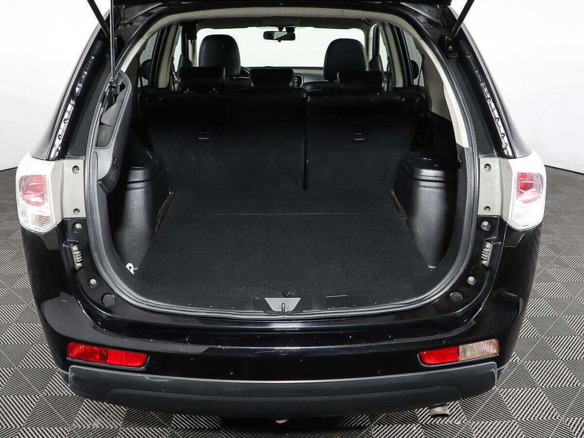 Б/У Митсубиши Оутлэндер 2012 года. Фото: #8