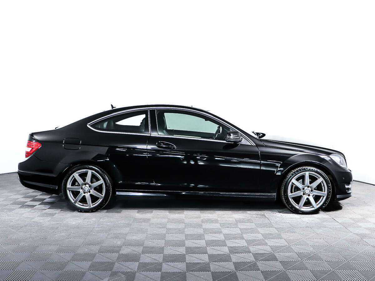 Б/У Мерседес-Бенц Ц-Класс 2012 года. Фото: #3