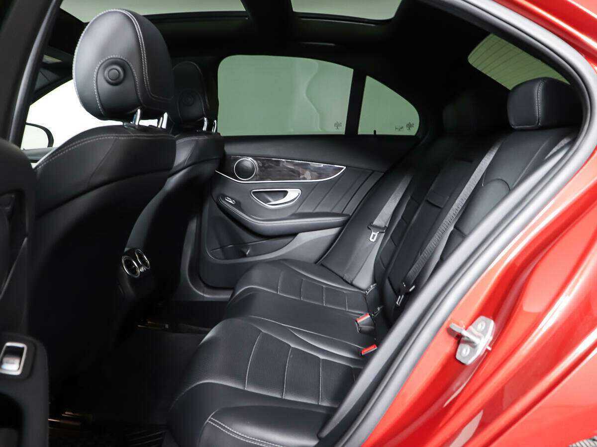 Б/У Мерседес-Бенц Ц-Класс 2016 года. Фото: #9