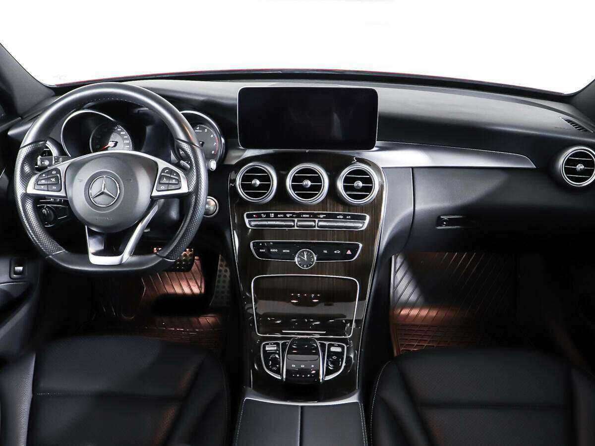 Б/У Мерседес-Бенц Ц-Класс 2016 года. Фото: #10