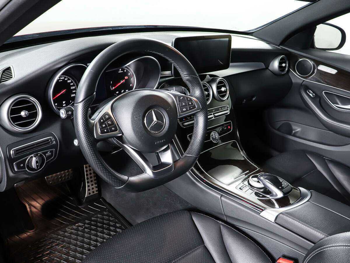 Б/У Мерседес-Бенц Ц-Класс 2016 года. Фото: #12