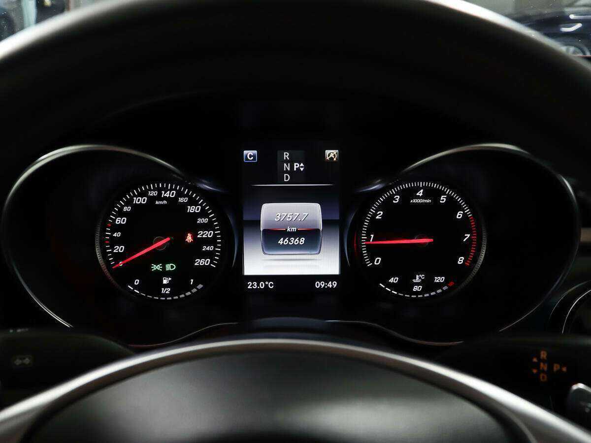 Б/У Мерседес-Бенц Ц-Класс 2016 года. Фото: #13